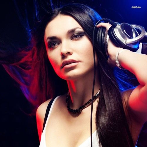 Chuyện Tình Người Con Gái Hái Sầu Riêng Hồng Quyên